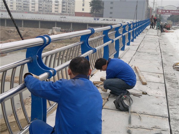 金华不锈钢桥梁护栏除锈维护的重要性及其方法
